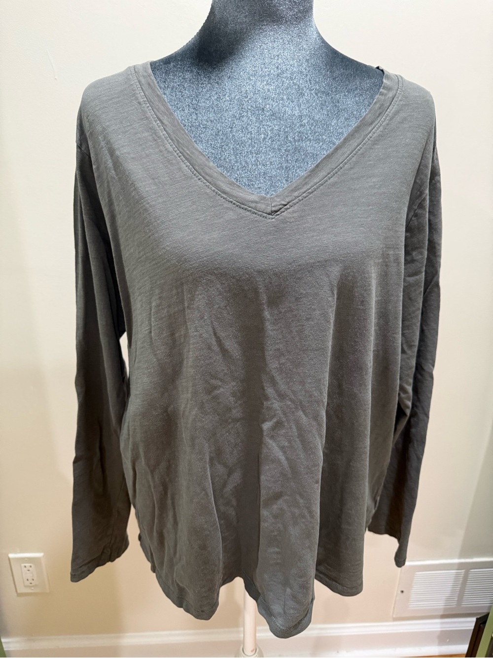 Sonoma Olive Gray V-Neck Long Sleeve Tee
